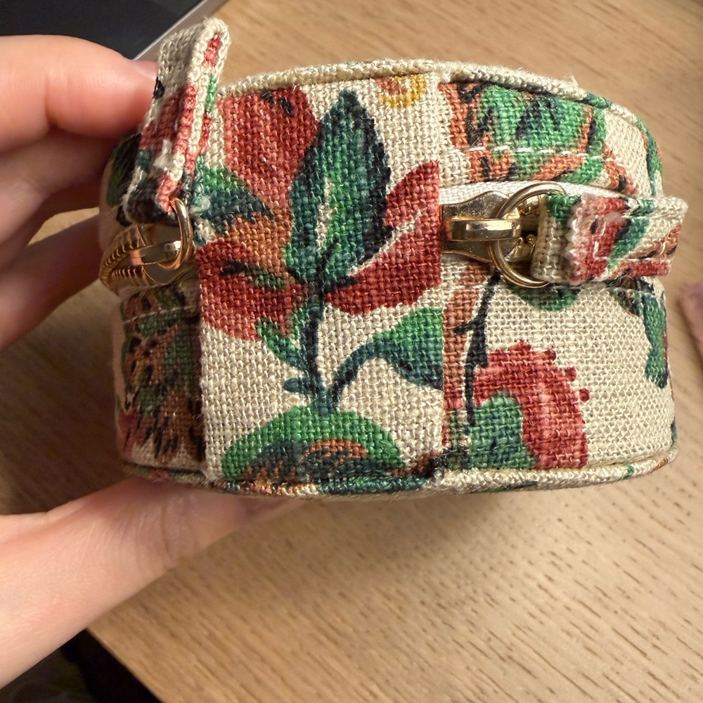 Sezane travel jewelry case - Picture 4 of 4